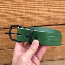 Load image into Gallery viewer, Leather Belt - Zucchini Bridle/Matte Black