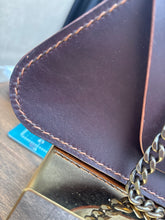 Load image into Gallery viewer, Trapezio - Horween #008/Antique Brass
