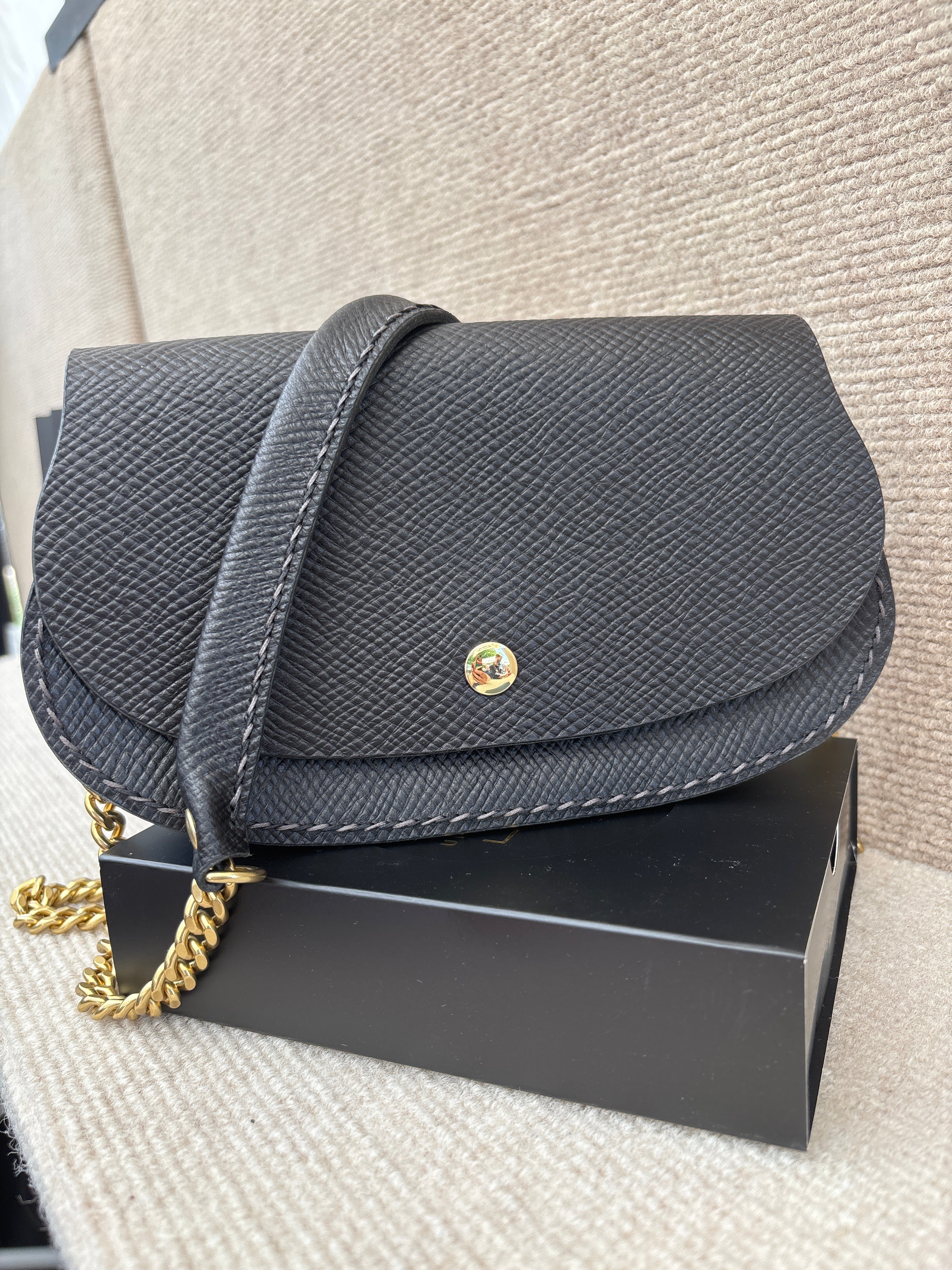 Cresta - Black Horween/Brass