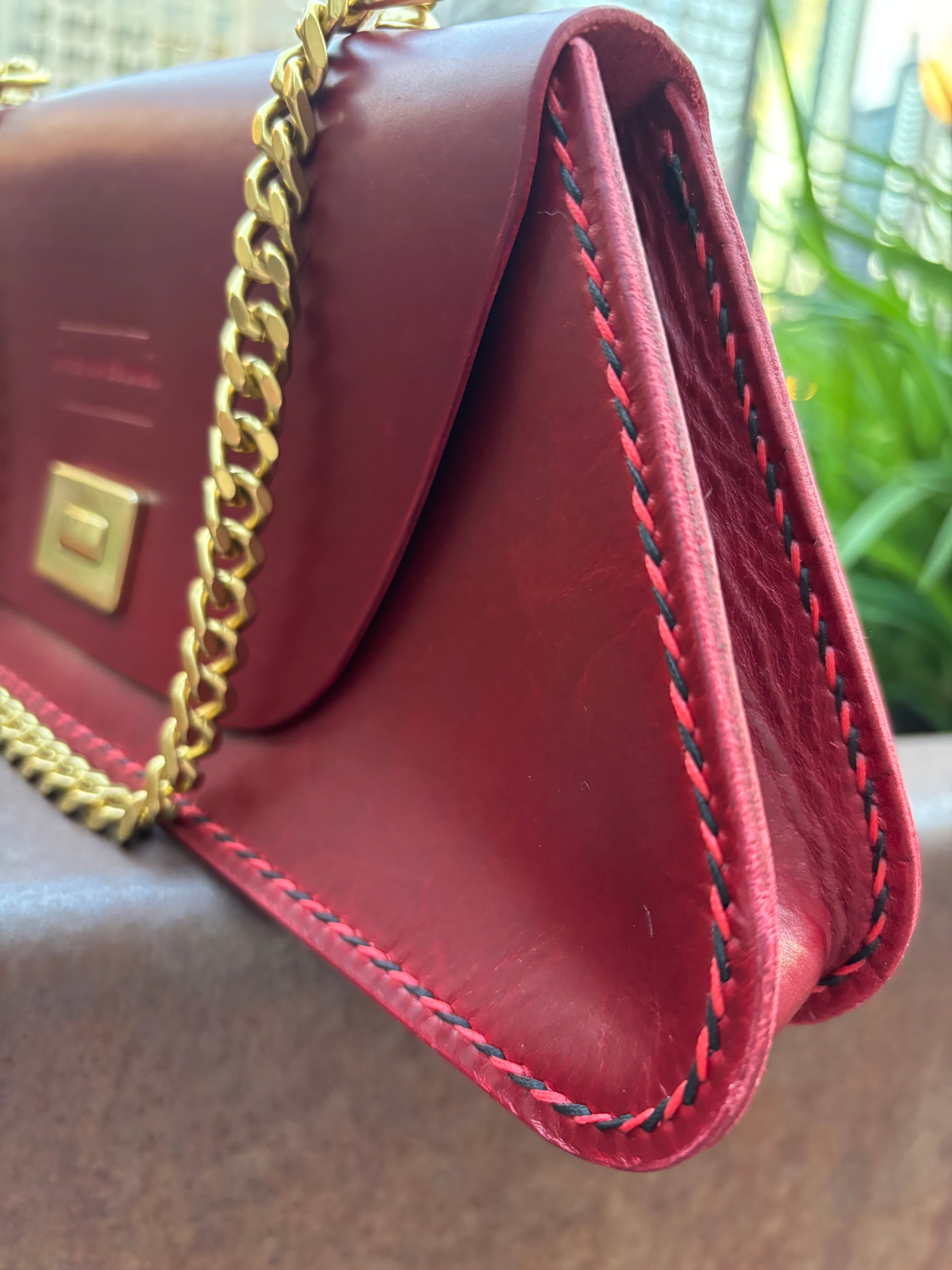 Trapezio - Lollipop Red/Brass