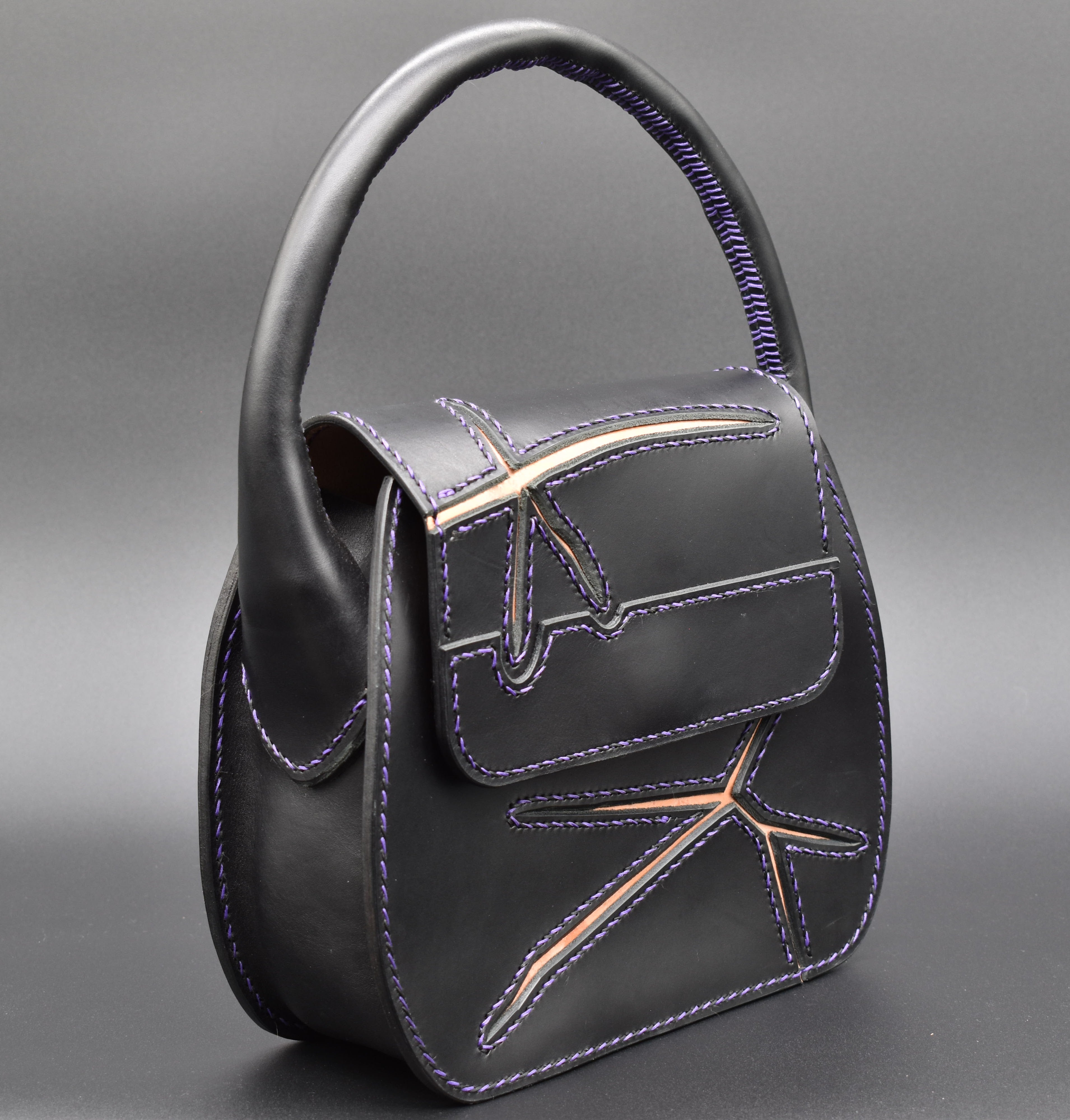 Classica - Kintsugi Black Walpier/Gold La Perla