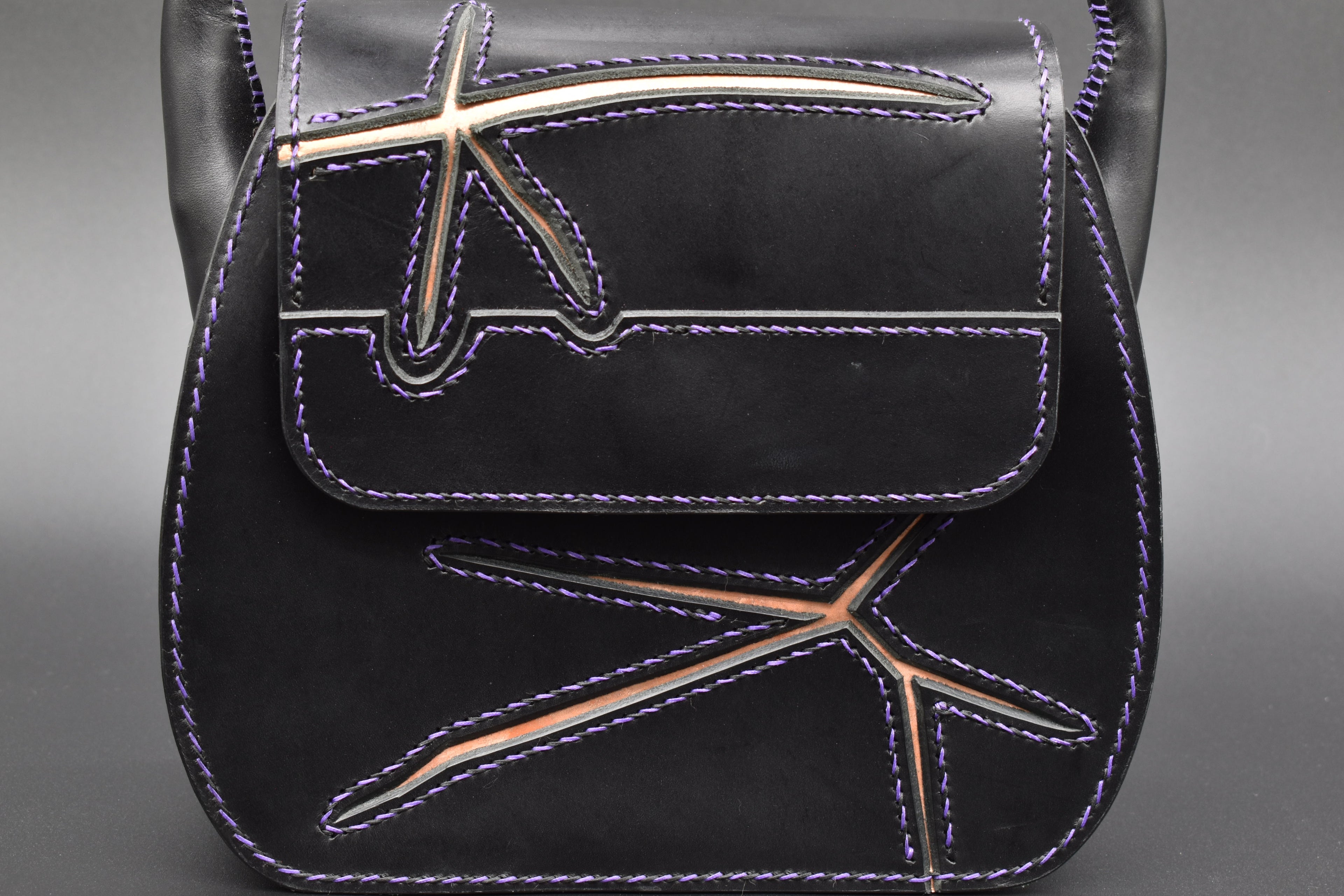Classica - Kintsugi Black Walpier/Gold La Perla